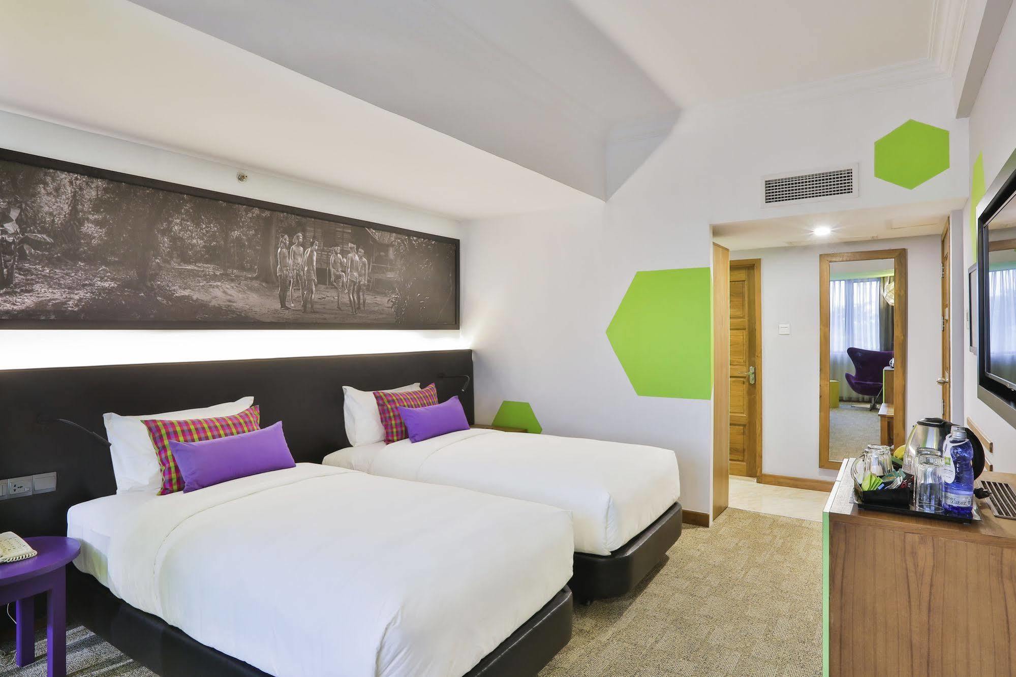 Stadium Hotel 4*